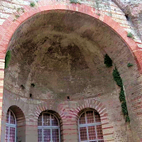 Arles: termy Konstantyna